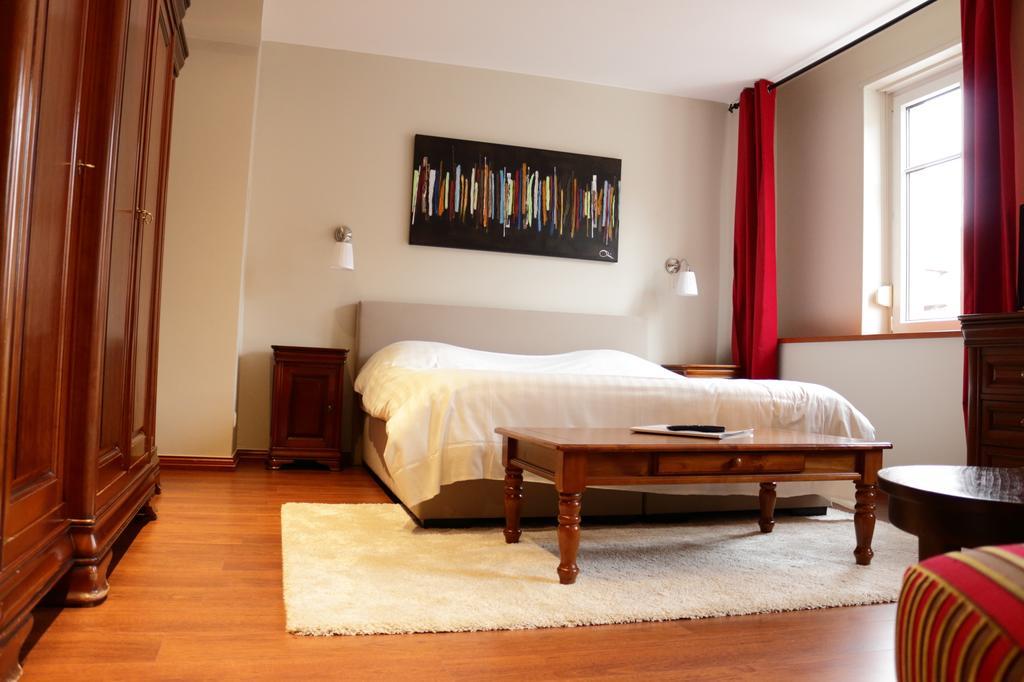 Hotel Restaurant "Le Strasbourg" Bitche Room photo